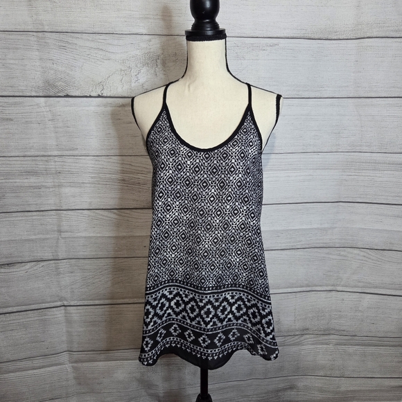 Iz Byer Black and White Camisole, Size L - Picture 1 of 4